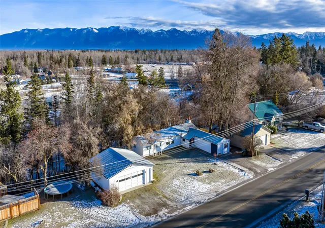 Photo 2 of Single family home for sale at 1519 Woodland Ave, Kalispell, MT 59901 | MLS# 30064171 | Listing updated on 2026-09-10