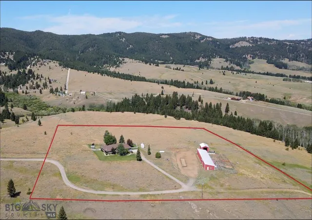 Photo 2 of Single family home for sale at 197 Dry Bean Rd, Butte, MT 59701 | MLS# 30064286 | Listing updated on 2026-09-14
