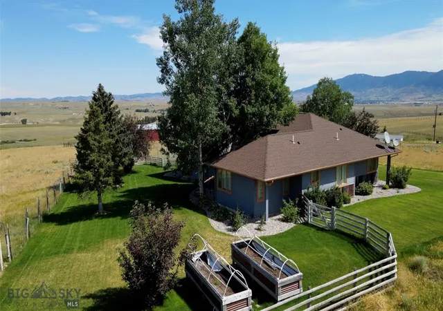 Photo 3 of Single family home for sale at 197 Dry Bean Rd, Butte, MT 59701 | MLS# 30064286 | Listing updated on 2026-09-14
