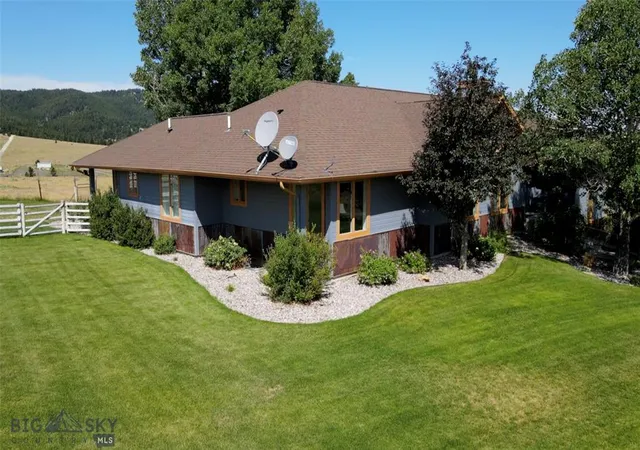 Photo 4 of Single family home for sale at 197 Dry Bean Rd, Butte, MT 59701 | MLS# 30064286 | Listing updated on 2026-09-14