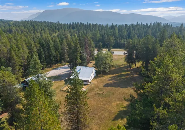 Photo 4 of Single family home for sale at 9590 US Hwy 2 E, Martin City, MT 59926 | MLS# 30065071 | Listing updated on 2026-09-03