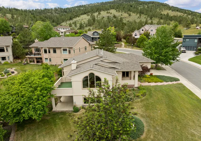 Photo 2 of Condo for sale at 33 Carriage Ln, Helena, MT 59601 | MLS# 30064372 | Listing updated on 2026-09-14
