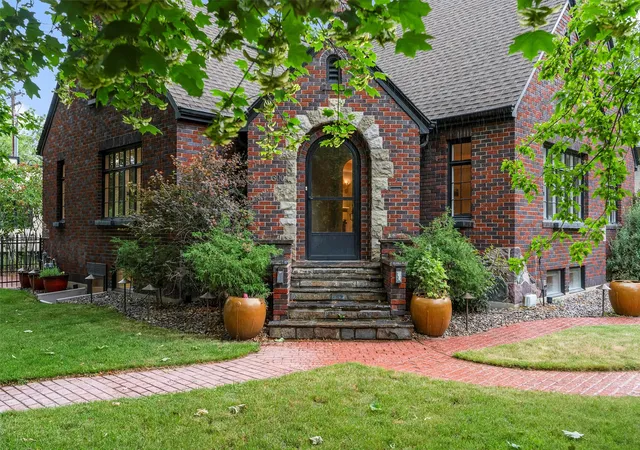 Photo 2 of Single family home for sale at 300 Connell Ave, Missoula, MT 59801 | MLS# 30065341 | Listing updated on 2026-09-03