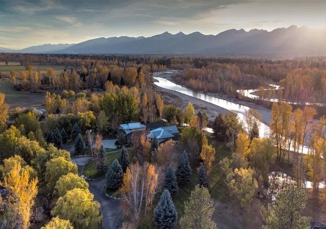 Photo 1 of Single family home for sale at 2725 River Bnd Ln, Stevensville, MT 59870 | MLS# 30065087 | Listing updated on 2026-09-14