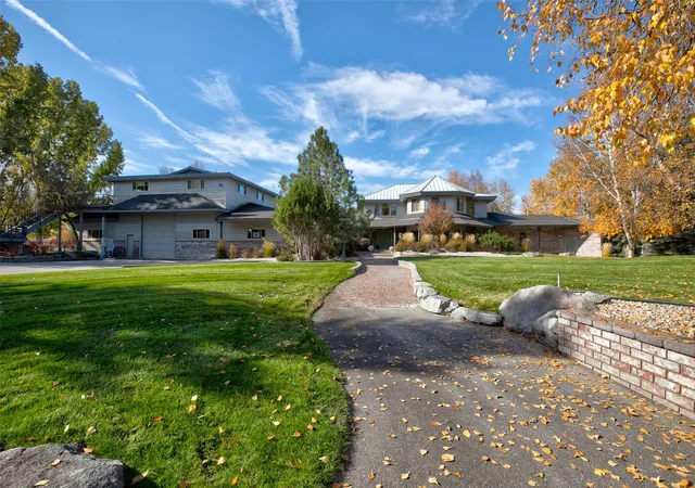 Photo 3 of Single family home for sale at 2725 River Bnd Ln, Stevensville, MT 59870 | MLS# 30065087 | Listing updated on 2026-09-14