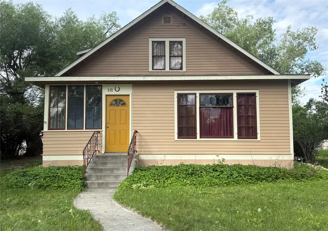 Photo 3 of Single family home for sale at 212 Ne 4th Avenue, Choteau, MT 59422 | MLS# 30066480 | Listing updated on 2026-08-31