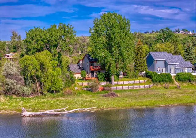 Photo 2 of Single family home for sale at 44 Fox Is Ln, Great Falls, MT 59405 | MLS# 30065644 | Listing updated on 2026-09-14