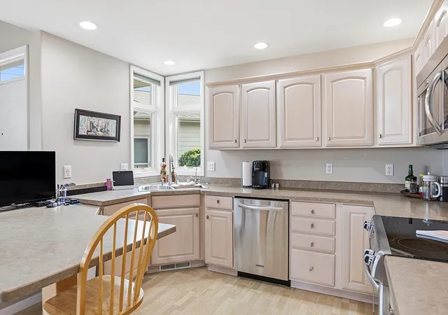 Photo 4 of Condo for sale at 2702 Belt View Dr, Helena, MT 59601 | MLS# 30066885 | Listing updated on 2026-09-14