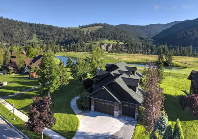 Photo 1 of Single family home for sale at 5401 Cyn River Rd, Missoula, MT 59802 | MLS# 30063556 | Listing updated on 2026-09-04