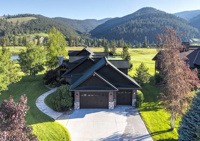 Photo 2 of Single family home for sale at 5401 Cyn River Rd, Missoula, MT 59802 | MLS# 30063556 | Listing updated on 2026-09-04