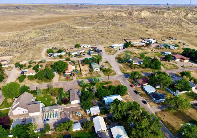 Photo 3 of Single family home for sale at 1122 Saint Charles St, Fort Benton, MT 59442 | MLS# 30067011 | Listing updated on 2026-09-02