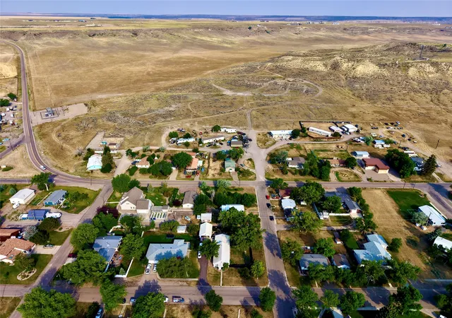 Photo 4 of Single family home for sale at 1122 Saint Charles St, Fort Benton, MT 59442 | MLS# 30067011 | Listing updated on 2026-09-02