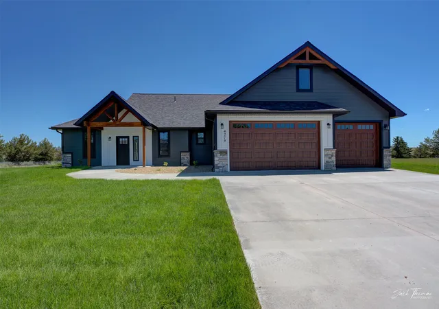 Photo 3 of Single family home for sale at 4279 Country View Dr, Helena, MT 59602 | MLS# 30065218 | Listing updated on 2026-09-09