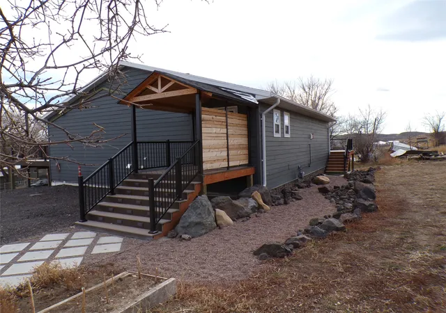 Photo 1 of Single family home for sale at 1610 Maple Dr, Fort Benton, MT 59442 | MLS# 30067245 | Listing updated on 2026-09-15