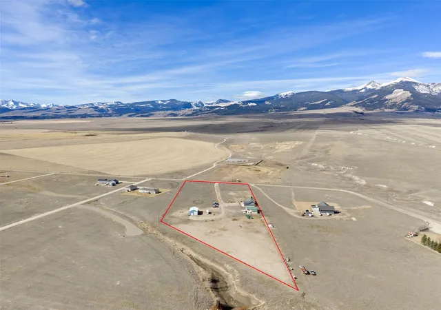 Photo 4 of Single family home for sale at 110 Mountain View Ln, Deer Lodge, MT 59722 | MLS# 30067352 | Listing updated on 2026-08-31