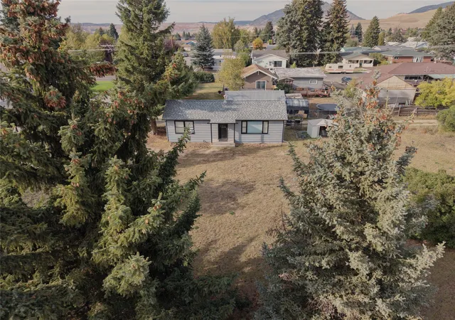 Photo 3 of Single family home for sale at 3101 Goodwin St, Butte, MT 59701 | MLS# 30067518 | Listing updated on 2026-09-14