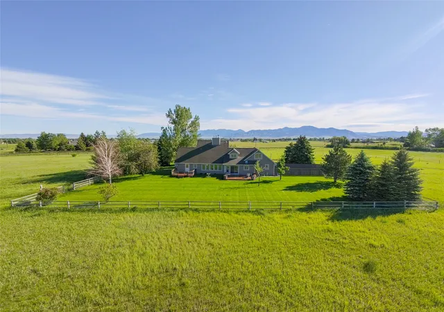 Photo 4 of Single family home for sale at 3550 Boulder Blvd, Bozeman, MT 59718 | MLS# 30067573 | Listing updated on 2026-09-18