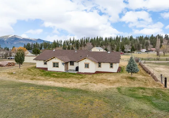 Photo 3 of Manufactured home for sale at 161,173,175, 181,183 Little Airedale Ln, Stevensville, MT 59870 | MLS# 30067559 | Listing updated on 2026-09-22