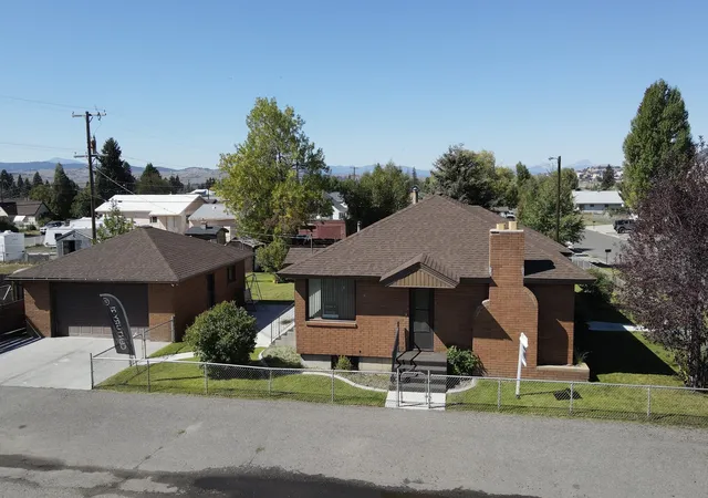 Photo 3 of Single family home for sale at 2526 Locust St, Butte, MT 59701 | MLS# 30067942 | Listing updated on 2026-09-14
