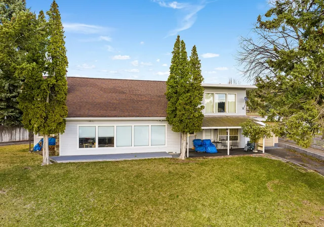 Photo 4 of Single family home for sale at 529 Grand Dr, Bigfork, MT 59911 | MLS# 30068052 | Listing updated on 2026-09-14