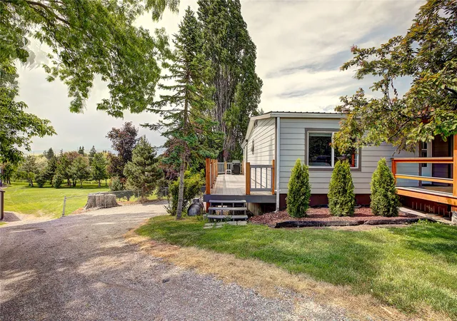 Photo 3 of Manufactured home for sale at 708 11th Street E, Polson, MT 59860 | MLS# 30068357 | Listing updated on 2026-09-04