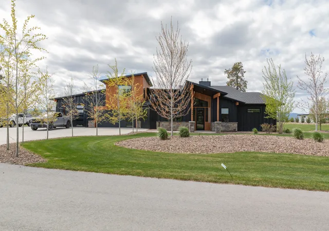 Photo 2 of Single family home for sale at 244 Placid Dr, Kalispell, MT 59901 | MLS# 30068432 | Listing updated on 2026-09-14