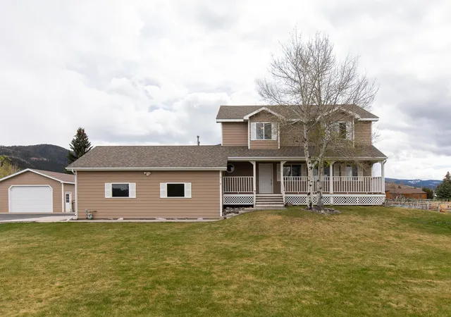 Photo 2 of Single family home for sale at 8116 Alamosa Cir, Bozeman, MT 59718 | MLS# 30068765 | Listing updated on 2026-09-12