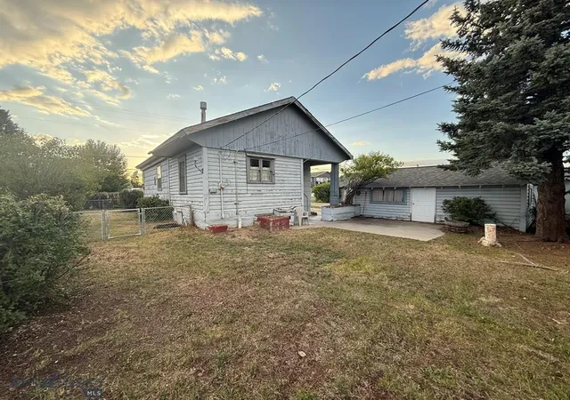 Photo 3 of Single family home for sale at 3320 Busch St, Butte, MT 59701 | MLS# 30068872 | Listing updated on 2026-09-14