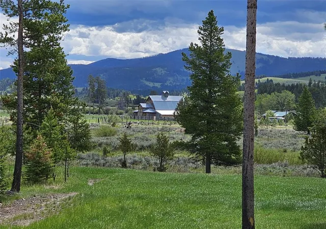 Photo 2 of Single family home for sale at 4425 W Willow Crk Rd, Lincoln, MT 59639 | MLS# 30067257 | Listing updated on 2026-09-08
