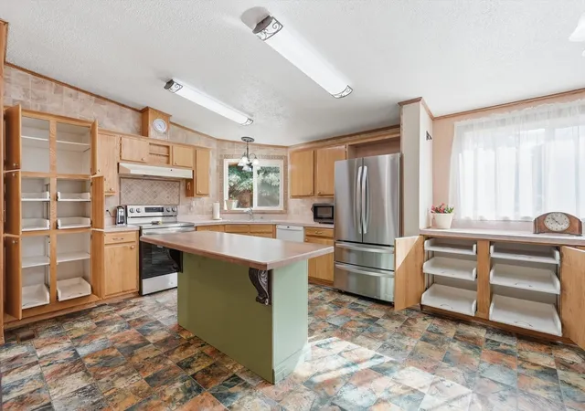 Photo 3 of Manufactured home for sale at 1110 5th Street E, Polson, MT 59860 | MLS# 30067818 | Listing updated on 2026-09-22