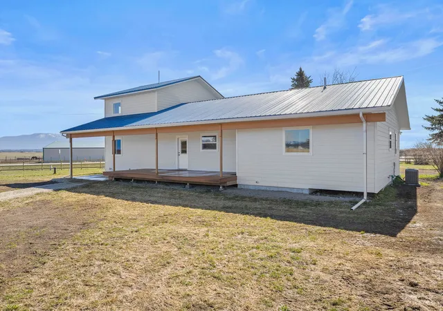 Photo 3 of Single family home for sale at 1803 Church Dr, Kalispell, MT 59901 | MLS# 30068509 | Listing updated on 2026-09-10