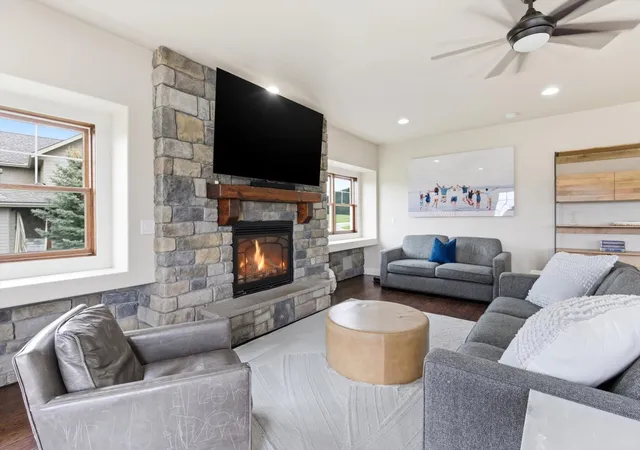 Photo 3 of Mansion for sale at 317 Stoneridge Dr, Kalispell, MT 59901 | MLS# 30068225 | Listing updated on 2026-10-05
