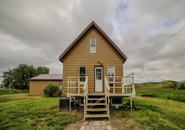 Photo 2 of Single family home for sale at 6421 Us Hwy 2 E, Havre, MT 59501 | MLS# 30069178 | Listing updated on 2026-09-23