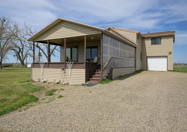 Photo 2 of Single family home for sale at 5213 Shepherd Acton Rd, Shepherd, MT 59079 | MLS# 30069334 | Listing updated on 2026-09-14