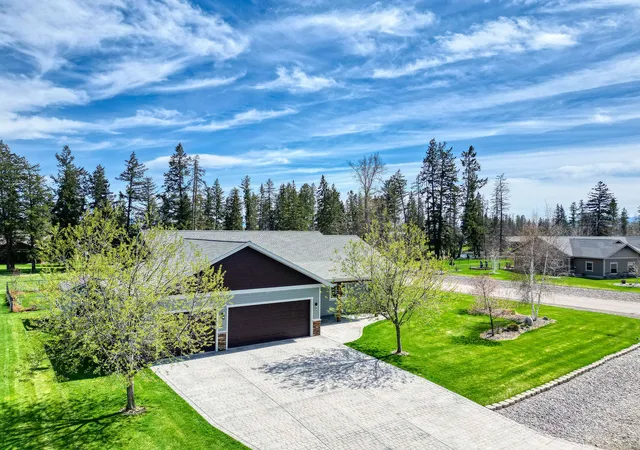 Photo 1 of Single family home for sale at 367 Soaring Pines Trl, Kalispell, MT 59901 | MLS# 30069374 | Listing updated on 2026-09-11