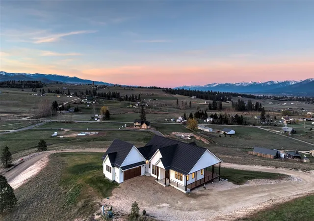 Single family home for sale at 176 Miles Gulch Rd, Stevensville, MT 59870 | MLS# 30068193