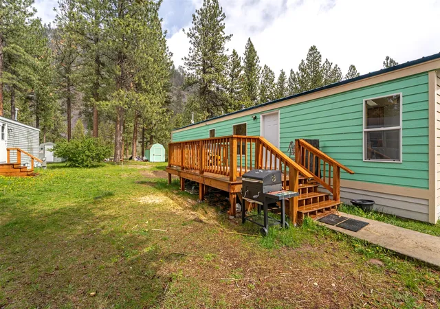 Photo 2 of Single family home for sale at 1230 Big Pines Ln, Missoula, MT 59802 | MLS# 30069620 | Listing updated on 2026-09-13