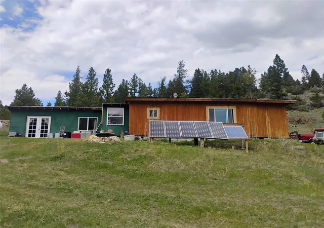 Photo 3 of Single family home for sale at 7992 Austin Rd, Helena, MT 59602 | MLS# 30069712 | Listing updated on 2026-09-15