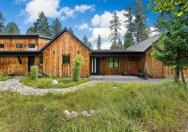 Photo 3 of Single family home for sale at 1157 Whitefish Village Dr, Whitefish, MT 59937 | MLS# 30069473 | Listing updated on 2026-09-22