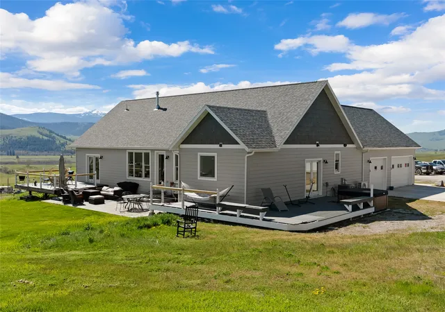Photo 2 of Single family home for sale at 69300 Pellew Crk Ln, Arlee, MT 59821 | MLS# 30069875 | Listing updated on 2026-09-14