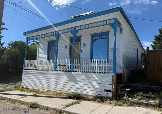 Photo 1 of Single family home for sale at 605 Caledonia St, Butte, MT 59701 | MLS# 30070222 | Listing updated on 2026-09-14