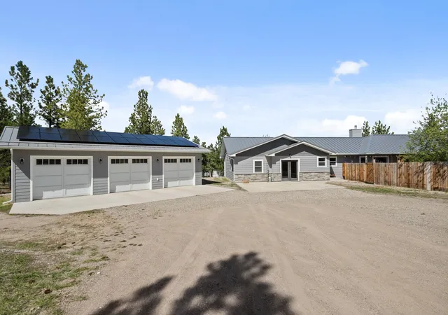 Photo 2 of Single family home for sale at 6417 Big Belt Dr, Helena, MT 59602 | MLS# 30070237 | Listing updated on 2026-08-31