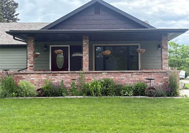 Photo 3 of Single family home for sale at 37 4th Avenue Sw, Choteau, MT 59422 | MLS# 30065180 | Listing updated on 2026-09-09
