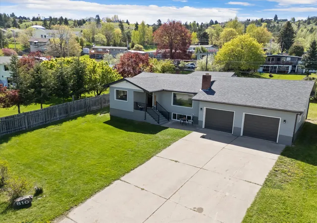 Photo 1 of Single family home for sale at 810 15th Avenue E, Polson, MT 59860 | MLS# 30070500 | Listing updated on 2026-09-24