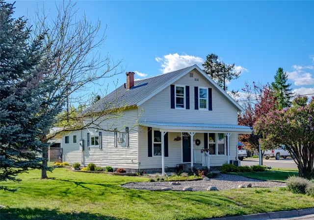 Photo 3 of Single family home for sale at 1302 Montana Ave, Libby, MT 59923 | MLS# 30070499 | Listing updated on 2026-09-02