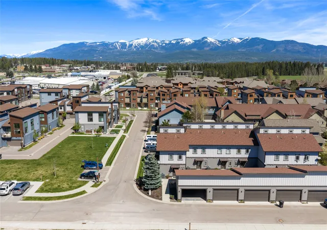 Photo 2 of Condo for sale at 532 Silverleaf Dr, Whitefish, MT 59937 | MLS# 30070574 | Listing updated on 2026-08-30
