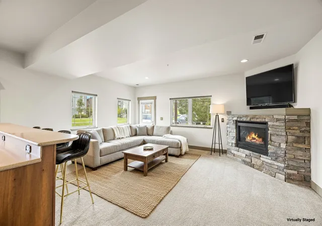 Photo 5 of Condo for sale at 532 Silverleaf Dr, Whitefish, MT 59937 | MLS# 30070574 | Listing updated on 2026-08-30