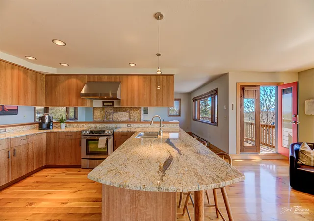 Photo 3 of Single family home for sale at 1087 Sunny Vista Rd, Helena, MT 59602 | MLS# 30070292 | Listing updated on 2026-09-14