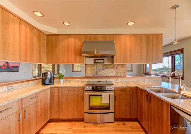 Photo 4 of Single family home for sale at 1087 Sunny Vista Rd, Helena, MT 59602 | MLS# 30070292 | Listing updated on 2026-09-14