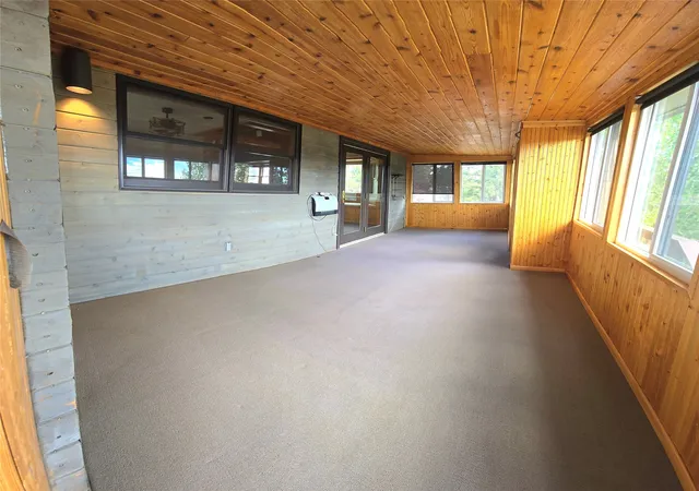 Photo 3 of Single family home for sale at 884 Wapiti Mountain Rd, Butte, MT 59701 | MLS# 30070638 | Listing updated on 2026-09-17